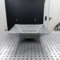Die Feuerschale Spiky in der Gesamtansicht von vorne.