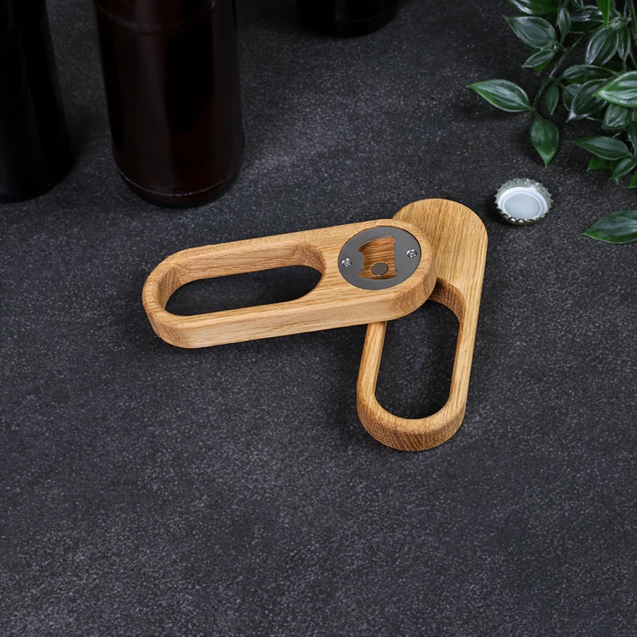 flaschenoeffner-design-eiche-4 Flaschenöffner aus Eichenholz, präzise CNC-gefertigt, fein geschliffen und mit Magnet zum Auffangen von Kronkorken