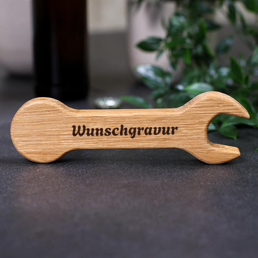 flaschenoeffner-schraubenschluessel-eiche-2 Flaschenöffner aus Eiche in Form eines Schraubenschlüssels mit Wunschgravur